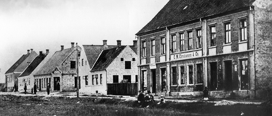 1875 | Købmandsgård og bank